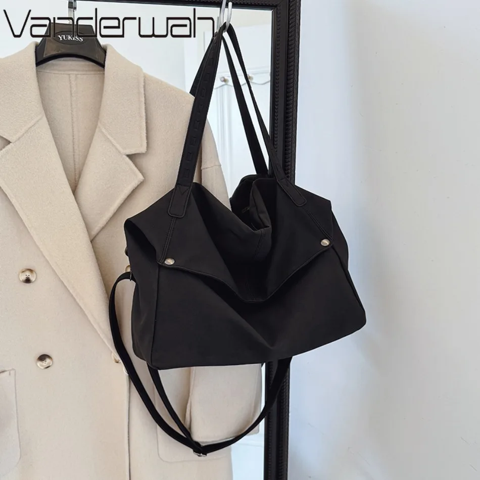 High-capacity Shoulder Crossbody Bags for Women Soft Leather Handbag Designer Solid Color Casual Women Tote Bag Ladies Hand Bags
High-capacity Shoulder Crossbody Bags for Women Soft Leather Handbag Designer Solid Color Casual Women Tote Bag Ladies Hand Bags