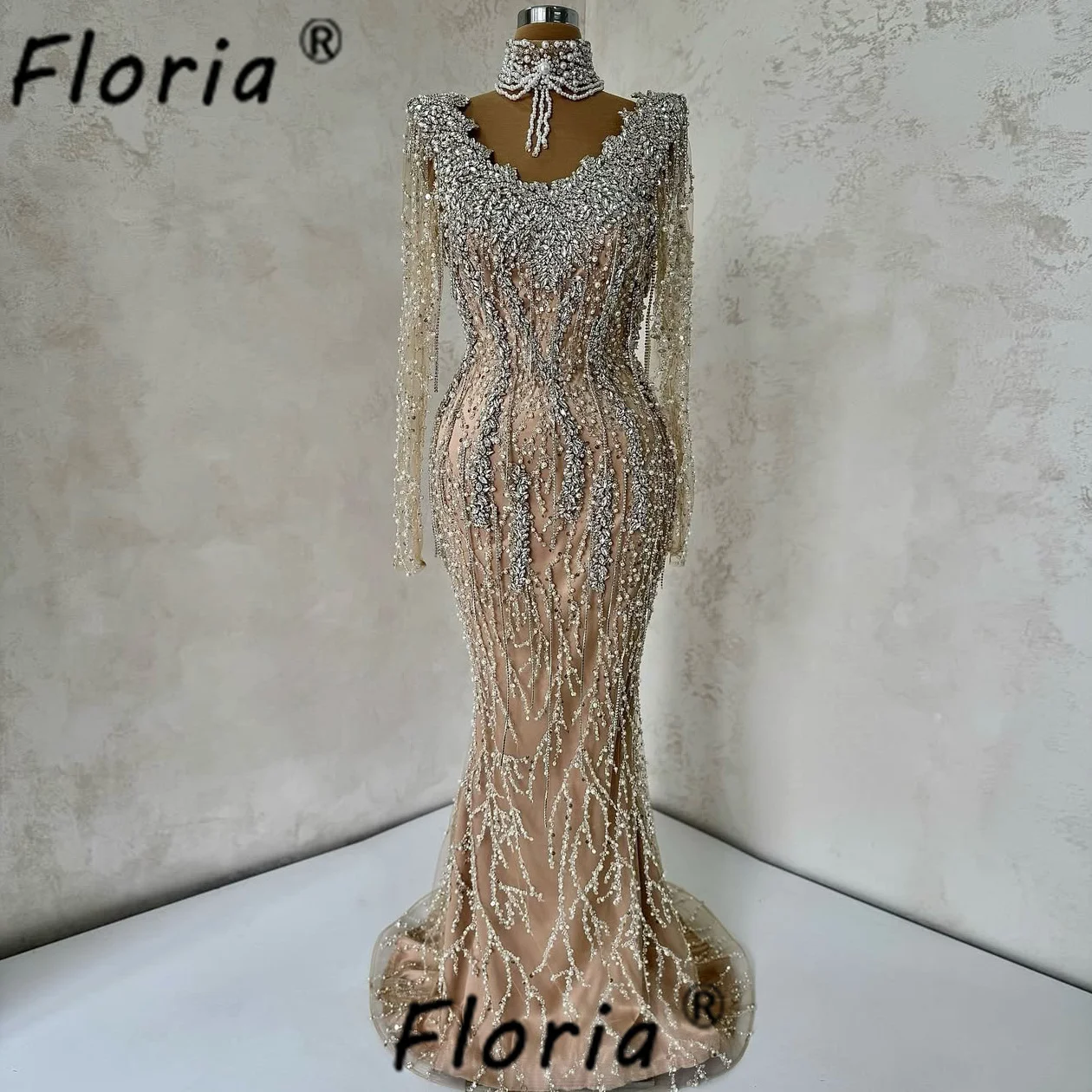 Luxury Sparkly Beaded Evening Dresses Mermaid Dubai Champagne Crystals Wedding Dress Formal Occasion Gowns Robe de soiree 2025
Luxury Sparkly Beaded Evening Dresses Mermaid Dubai Champagne Crystals Wedding Dress Formal Occasion Gowns Robe de soiree 2025