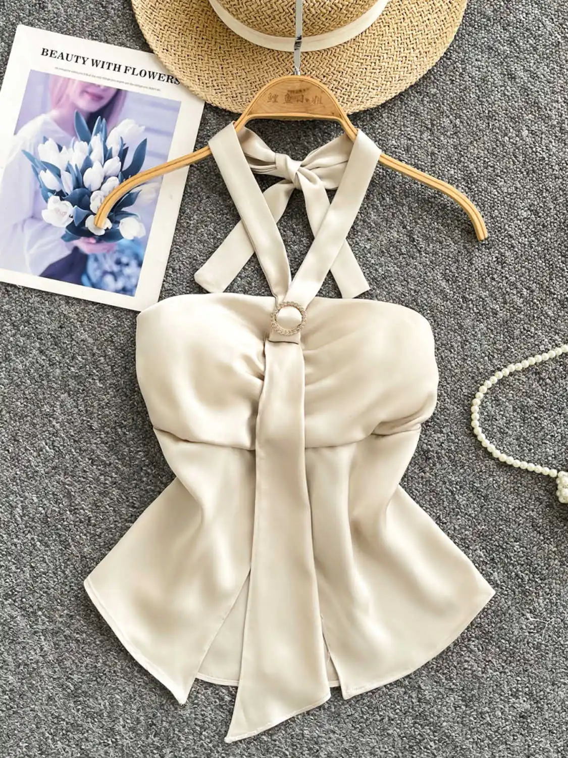 Женский бандажный укороченный топ, винтажный корсет с открытыми плечами, топ Y2k, сексуальный жилет, майки 2000-х годов, кокетка, одежда, лето 2025
Женский бандажный укороченный топ, винтажный корсет с открытыми плечами, топ Y2k, сексуальный жилет, майки 2000-х годов, кокетка, одежда, лето 2025