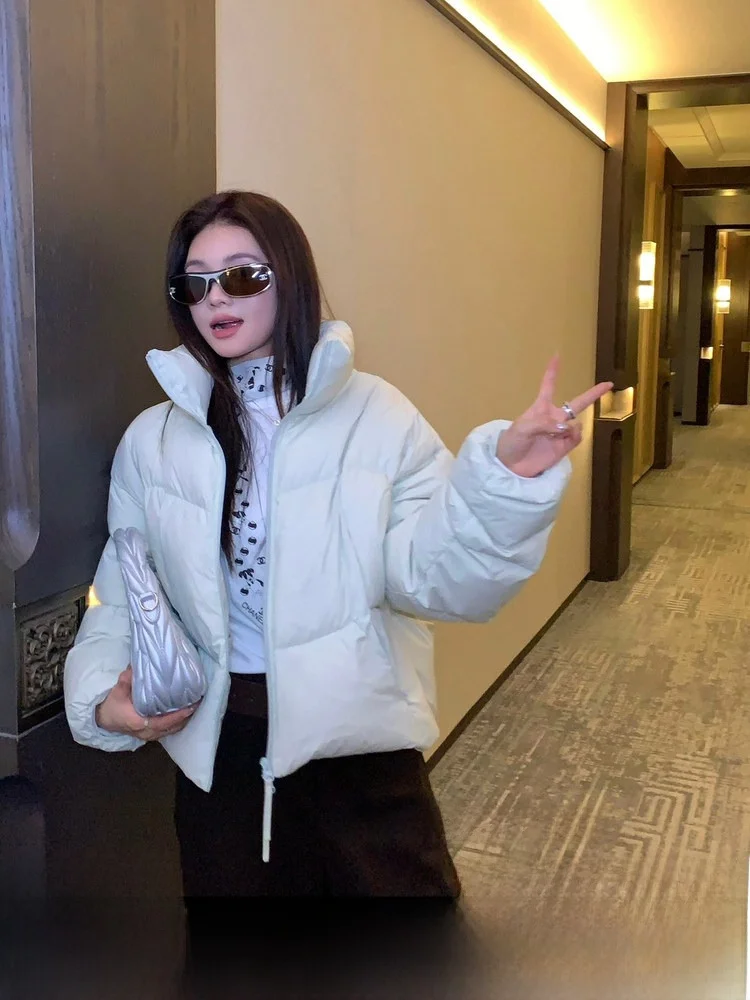 UKILAU Осенне-зимняя короткая женская пуховая куртка из 90% белого пуха, повседневная теплая верхняя одежда, утепленное пальто
UKILAU Осенне-зимняя короткая женская пуховая куртка из 90% белого пуха, повседневная теплая верхняя одежда, утепленное пальто