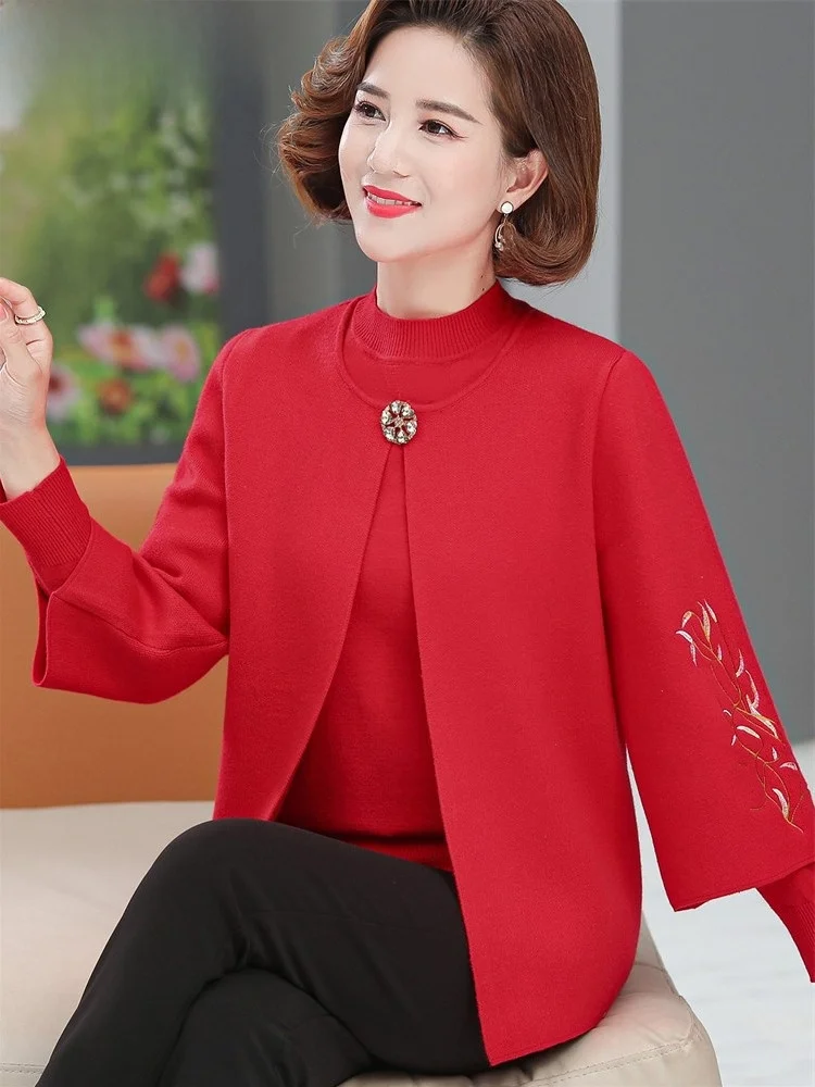 Красный модный комплект из двух предметов для женщин среднего возраста и ly, свитер для мамы в годом кролика Luy Year, женская одежда Jaet
Красный модный комплект из двух предметов для женщин среднего возраста и ly, свитер для мамы в годом кролика Luy Year, женская одежда Jaet