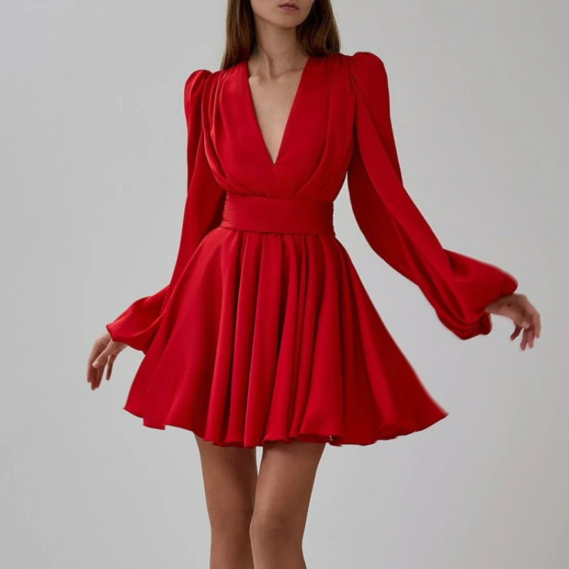 French Pleated Dress Women's High-end Bubble Sleeves V-neck Waist Seal Thin Satin A-shaped Skirt, Bright and Atmospheric Comfort
French Pleated Dress Women's High-end Bubble Sleeves V-neck Waist Seal Thin Satin A-shaped Skirt, Bright and Atmospheric Comfort