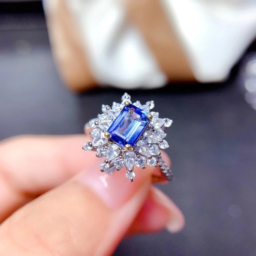 MeiBaPJ Natural Tanzanite Gemstone Sun Flower Fashion Ring for Women 925 Sterling Silver Fine Wedding Jewelry
MeiBaPJ Natural Tanzanite Gemstone Sun Flower Fashion Ring for Women 925 Sterling Silver Fine Wedding Jewelry