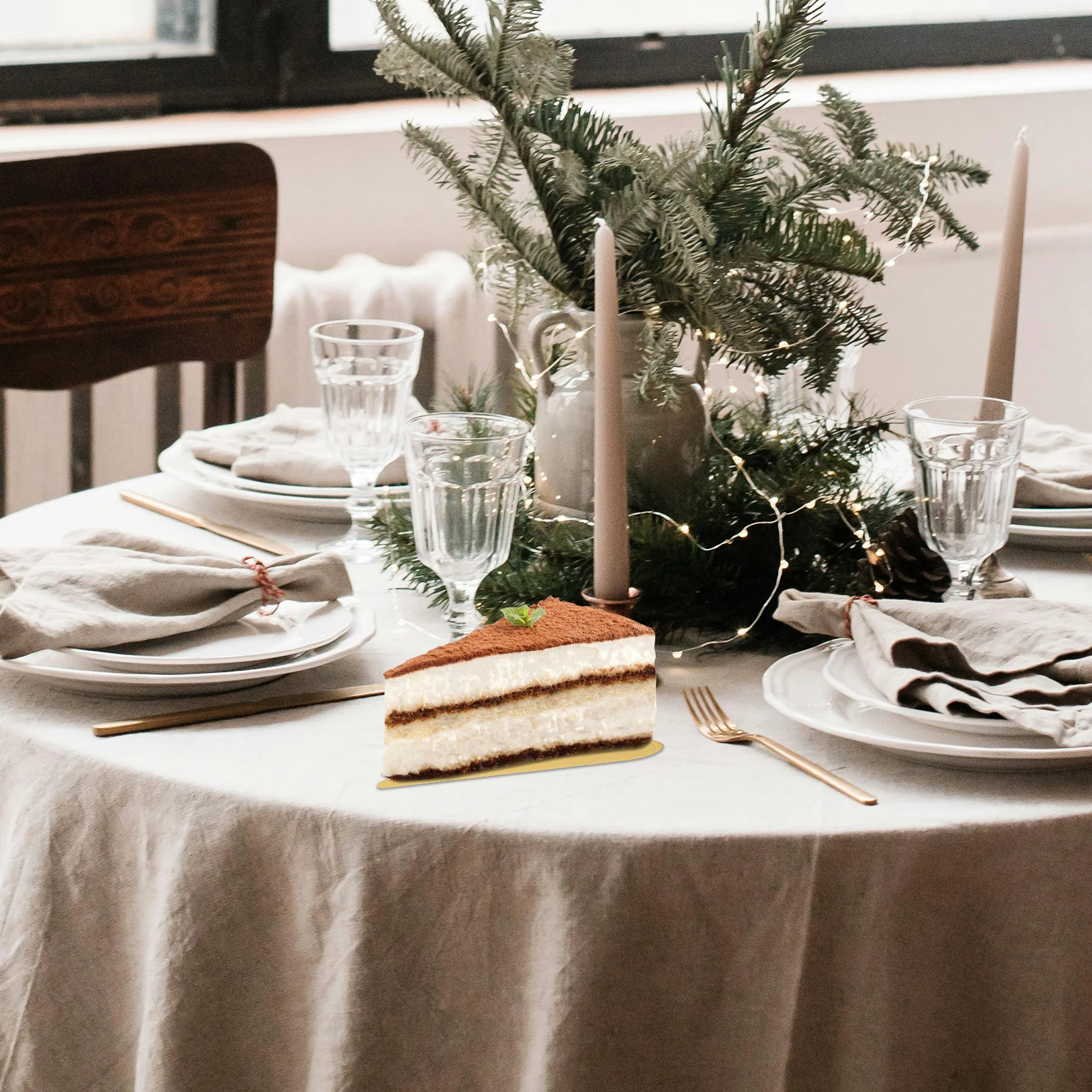 50pcs Triangle Cake Base Board Gold Foil Disposable Mousse Pad Non-Stick For Weddings Birthday Parties Dessert Display Catering
50pcs Triangle Cake Base Board Gold Foil Disposable Mousse Pad Non-Stick For Weddings Birthday Parties Dessert Display Catering