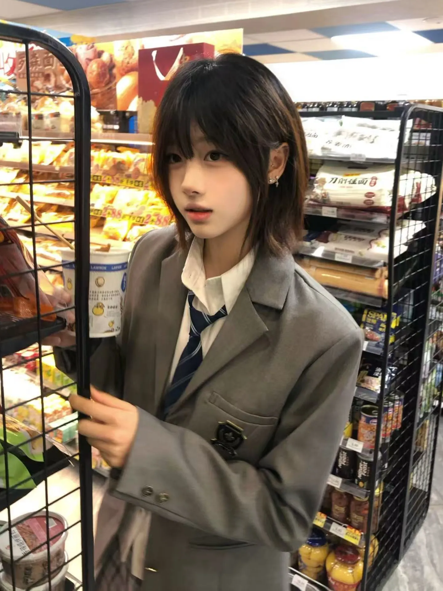 Оригинальный дизайн, три пуговицы, с застежкой на талии, Jaet School orm Sle k Синяя верхняя одежда, универсальный длинный костюм свера, пальто для...
Оригинальный дизайн, три пуговицы, с застежкой на талии, Jaet School orm Sle k Синяя верхняя одежда, универсальный длинный костюм свера, пальто для...