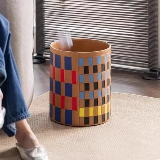 Многофункциональный красочный кожаный мусорный бак ручной работы ящик для хранения спальня гостиная ванная комната корзина с фруктами для грязной одежды
Многофункциональный красочный кожаный мусорный бак ручной работы ящик для хранения спальня гостиная ванная комната корзина с фруктами для грязной одежды