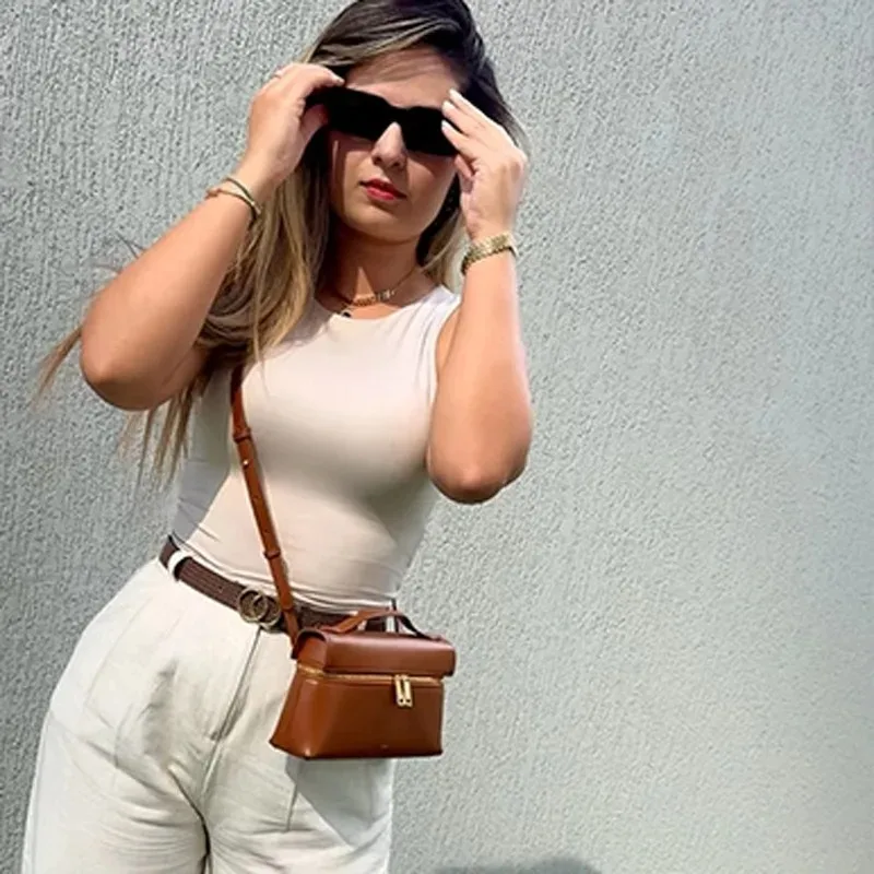 2026 JW PEI Lunchbox Bag, Box Bag, Shoulder Bag, Crossbody Bag, Women's Handbag, Genuine Leather Bag, Storage, Mini
2026 JW PEI Lunchbox Bag, Box Bag, Shoulder Bag, Crossbody Bag, Women's Handbag, Genuine Leather Bag, Storage, Mini