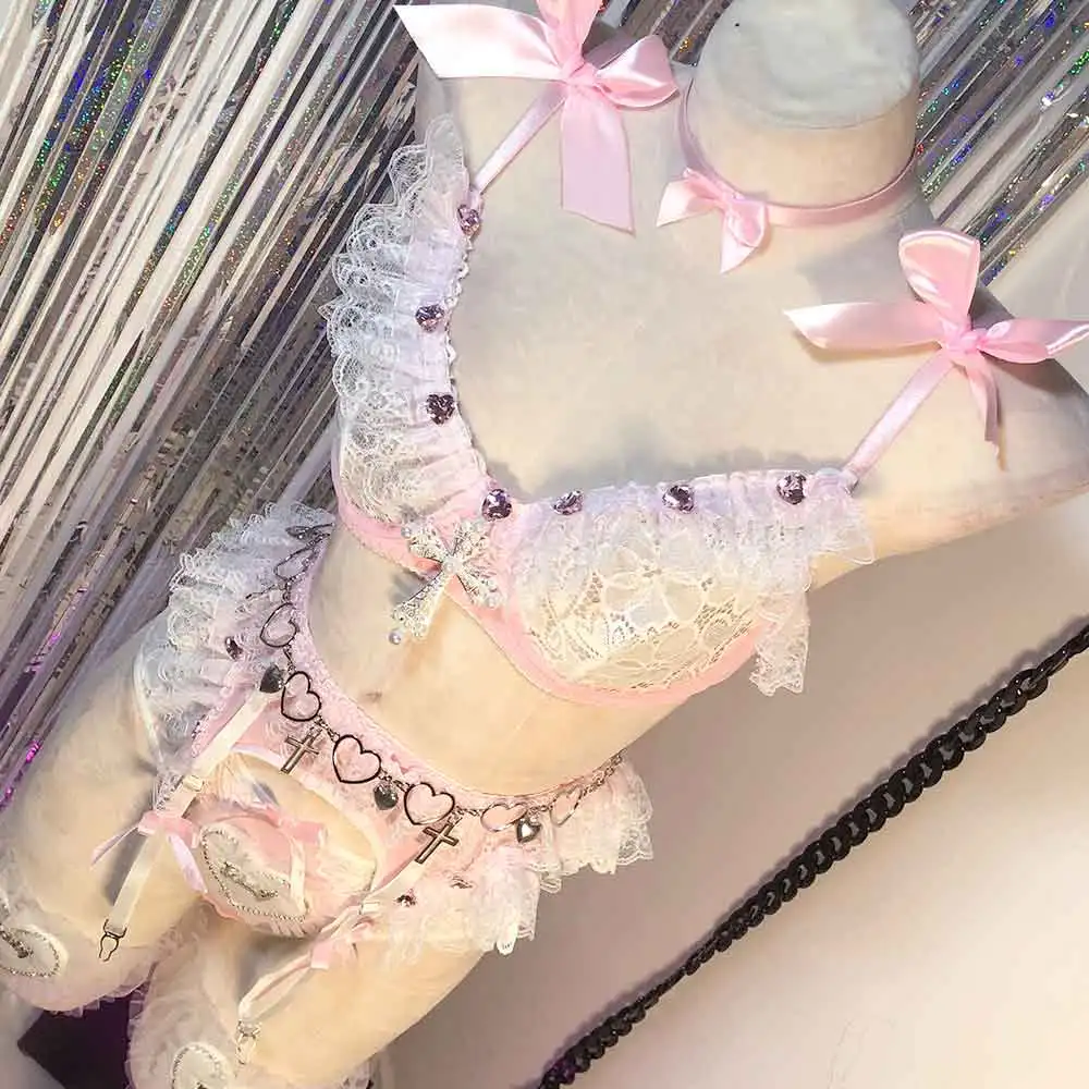 2025 Cross Y2K Halter Camisole TOPS Grunge Goth Gothic Tank Harajuku Heart Emo Kawaii E-Girls Punk Rock 90s Teen Digital 80s Eco
2025 Cross Y2K Halter Camisole TOPS Grunge Goth Gothic Tank Harajuku Heart Emo Kawaii E-Girls Punk Rock 90s Teen Digital 80s Eco