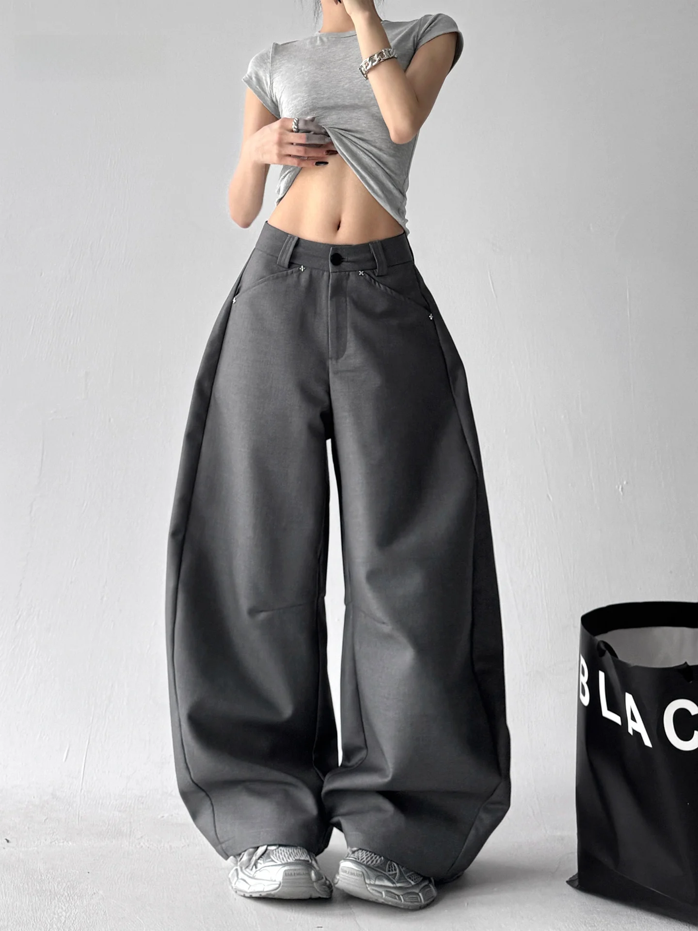 Женские брюки с высокой талией и широкими штанинами, свободные, струящиеся, универсальные, в пол, повседневные, весна 2026
Женские брюки с высокой талией и широкими штанинами, свободные, струящиеся, универсальные, в пол, повседневные, весна 2026