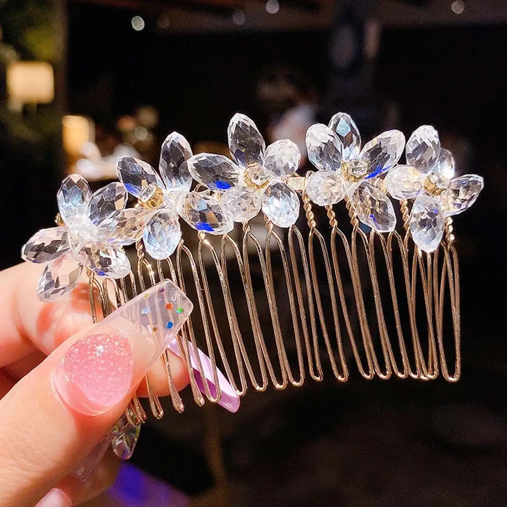 Trendy Korean Style Arylic Hair Accessories Imitation Pearl Hair Claw Kids Hair Comb Children Flower Hairpin Crystal Hair Clip
Trendy Korean Style Arylic Hair Accessories Imitation Pearl Hair Claw Kids Hair Comb Children Flower Hairpin Crystal Hair Clip