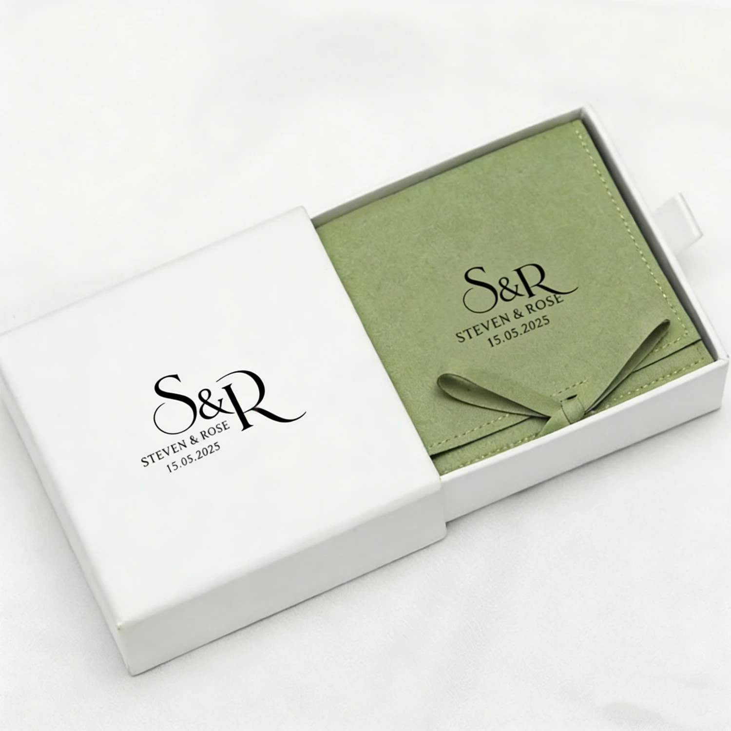 20pcs Custom Logo Jewelry Packaging – Personalized Box and Bag Set for High-End Gifts
20pcs Custom Logo Jewelry Packaging – Personalized Box and Bag Set for High-End Gifts