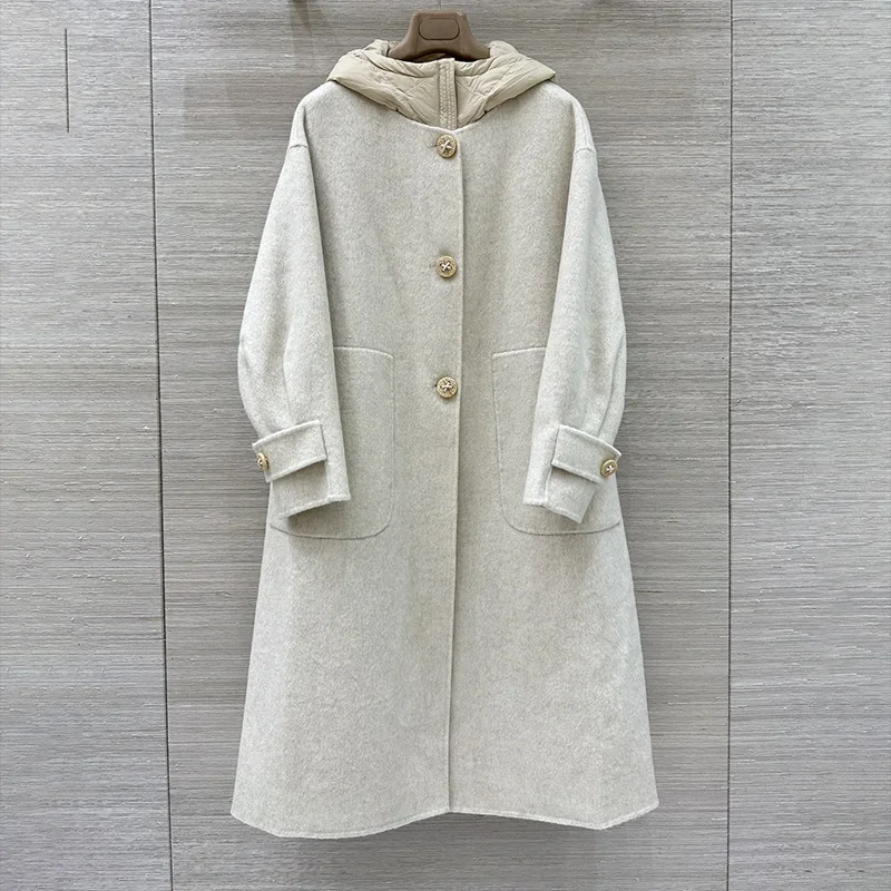 Высококачественное женское пальто средней длины с капюшоном, жилет на белом гусином пуху внутри и верхняя куртка изысканного образа 25919118
Высококачественное женское пальто средней длины с капюшоном, жилет на белом гусином пуху внутри и верхняя куртка изысканного образа 25919118