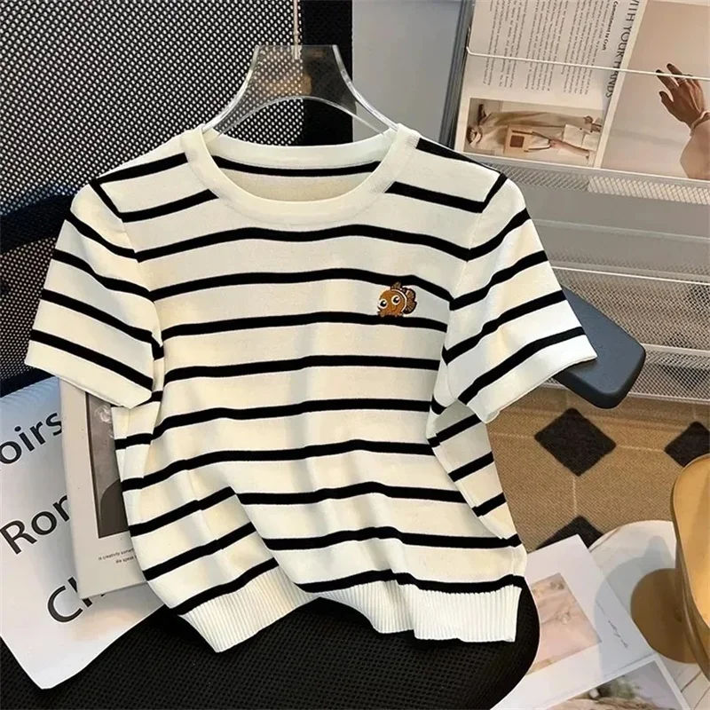 Summer Versatile Embroidery Stripes Loose T-shirt Women Fashionable Ice Silk Short Sleeve O-neck Top Korean Casual Knit Clothes
Summer Versatile Embroidery Stripes Loose T-shirt Women Fashionable Ice Silk Short Sleeve O-neck Top Korean Casual Knit Clothes