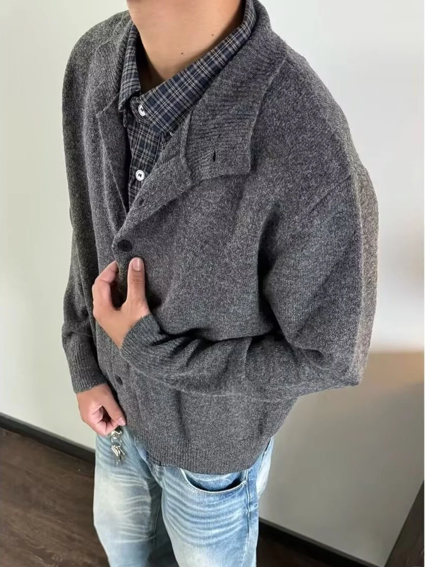 Американский ретро-кардиган с высоким воротником, вязаный, свободный, повседневный, мужской, осенне-зимний, новый тренд, бренд
Американский ретро-кардиган с высоким воротником, вязаный, свободный, повседневный, мужской, осенне-зимний, новый тренд, бренд