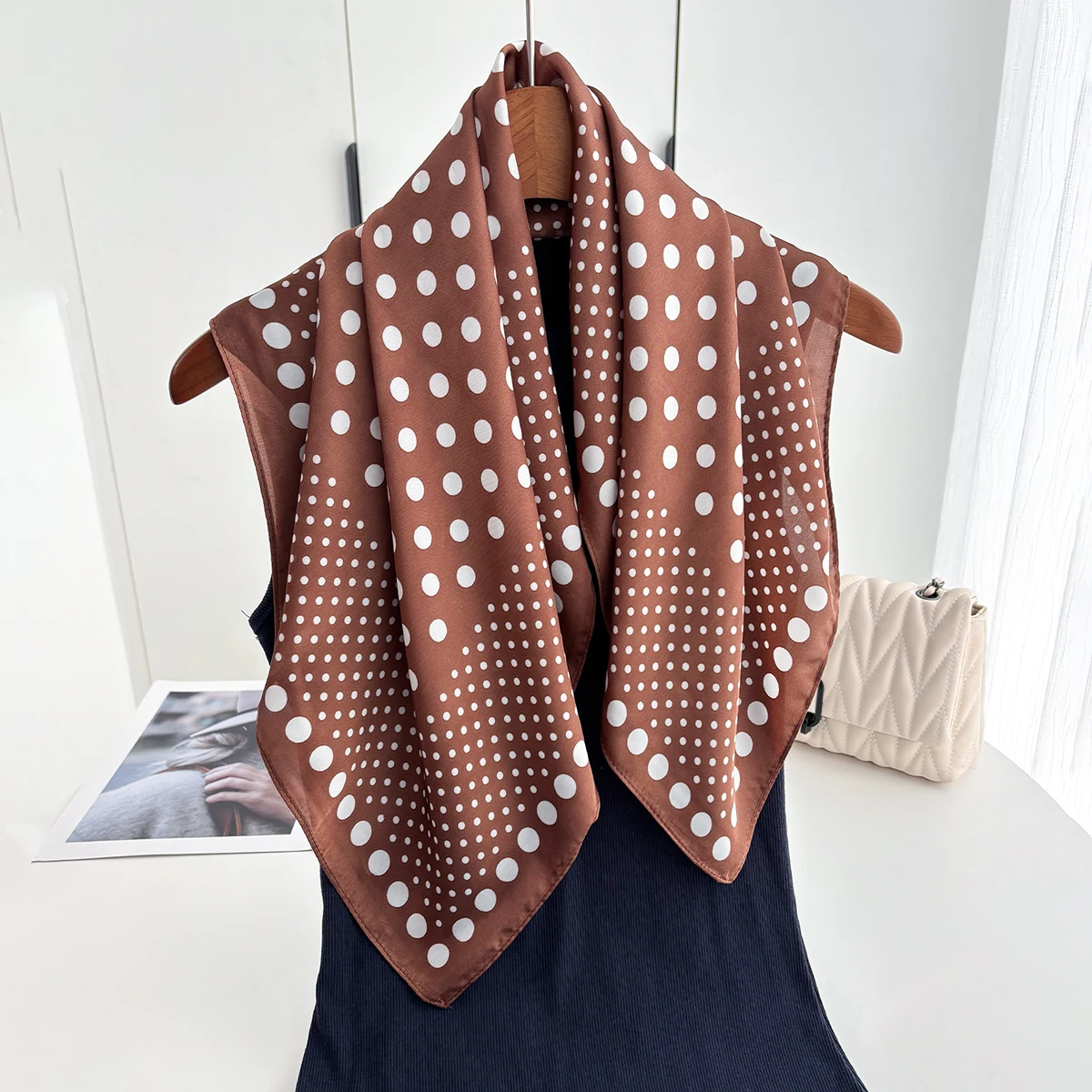 Dot Print Square Scarves Women's Silk Imitation Scarf Spring and Summer Bandana Small Hairbands Foulard Shawl
Dot Print Square Scarves Women's Silk Imitation Scarf Spring and Summer Bandana Small Hairbands Foulard Shawl