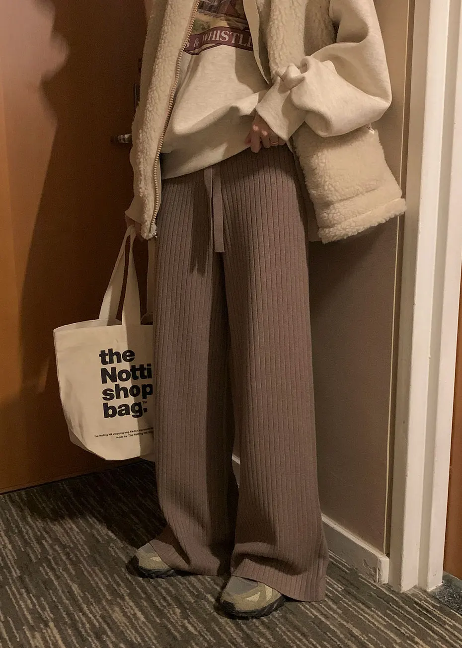 Korean style Thick Ribbed Knit Casual Pants - Warm and Comfortable Winter Trousers
Korean style Thick Ribbed Knit Casual Pants - Warm and Comfortable Winter Trousers