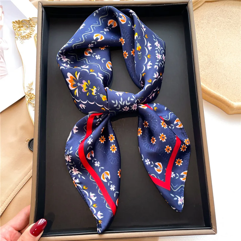 2024 New Scarves Luxury Brand Scarf Silk Scarf Summer Women 70x70cm Square Hijab Hair Band Shawl Travel Towel Printing Bandana
2024 New Scarves Luxury Brand Scarf Silk Scarf Summer Women 70x70cm Square Hijab Hair Band Shawl Travel Towel Printing Bandana