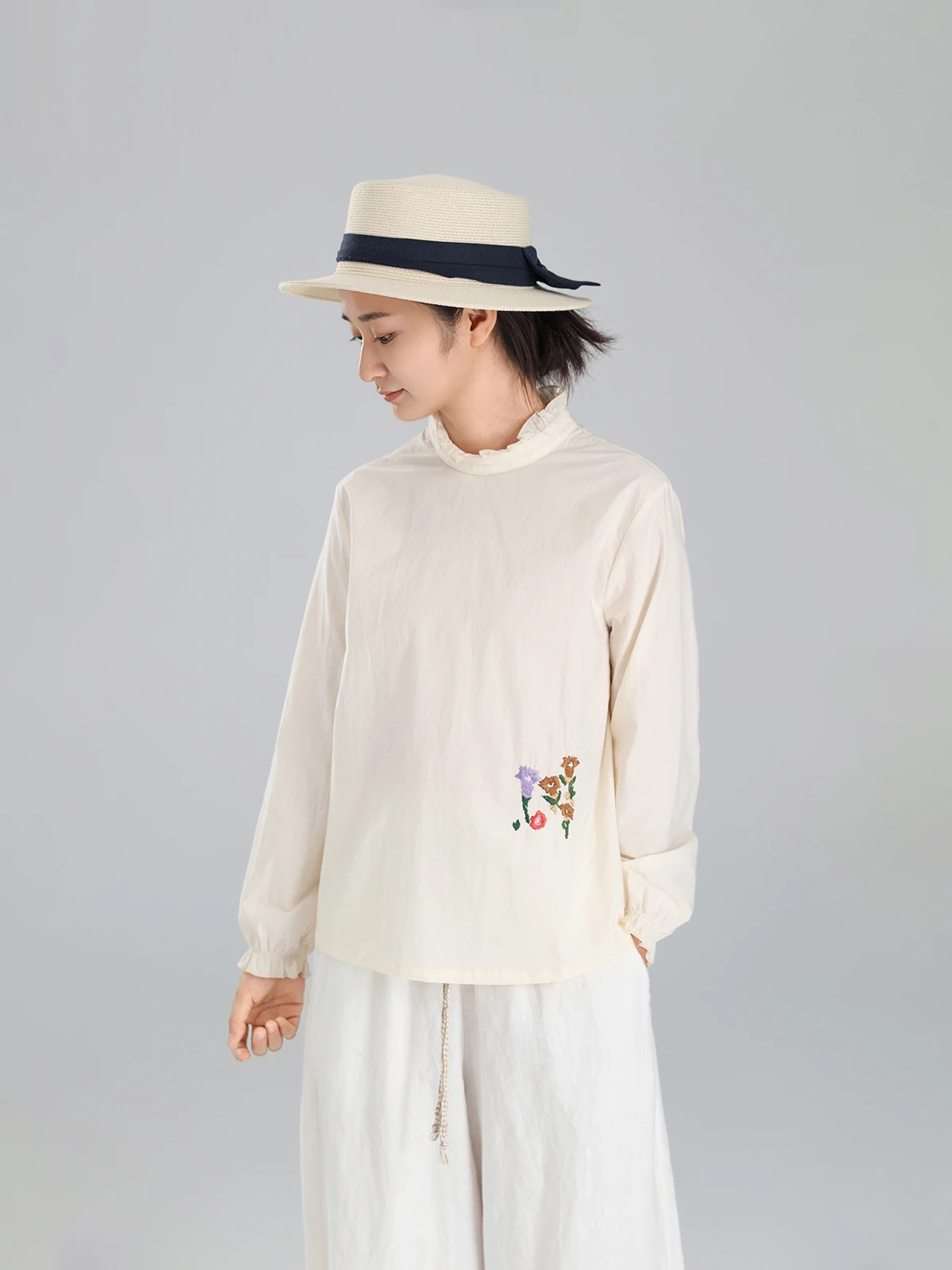 Ele Pure Cotton Embroidered round Ne Slim Fit irt Women's Spring Autumn Sle Commute Cotton Long Sve Top
Ele Pure Cotton Embroidered round Ne Slim Fit irt Women's Spring Autumn Sle Commute Cotton Long Sve Top