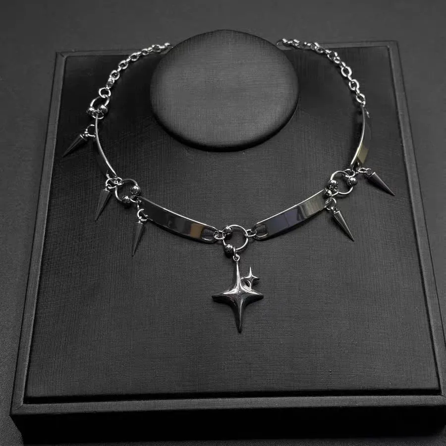 Simple Stud Metal Choker Necklace for Women Punk Style Silver Tone Spiked Pendant Lightweight Daily Chic
Simple Stud Metal Choker Necklace for Women Punk Style Silver Tone Spiked Pendant Lightweight Daily Chic