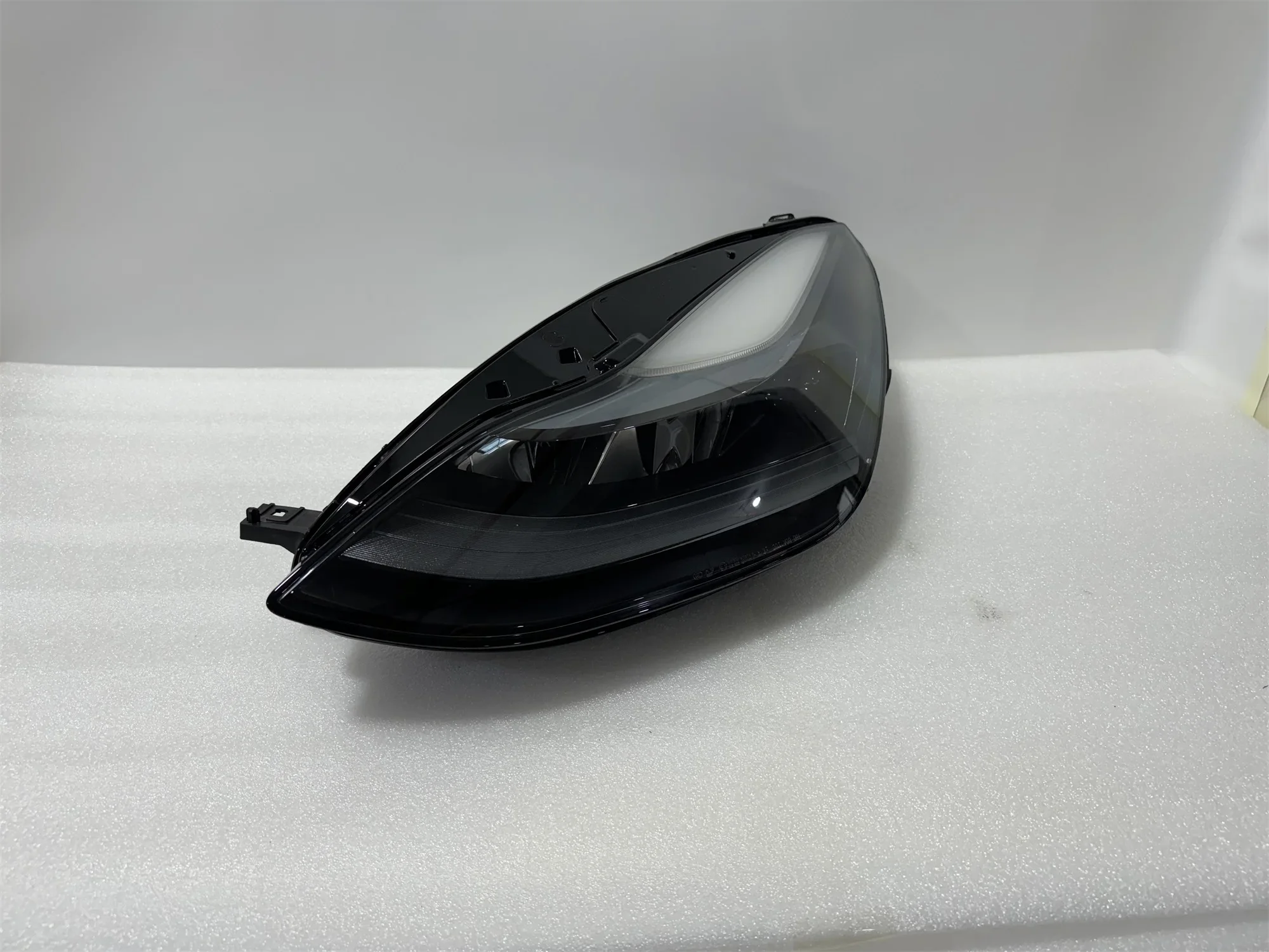 Высококачественные фары, подходящие для светодиодных фар Tesla Model 3, 2018-2022, прямые продажи с фабрики, светодиодные фары Model Y
Высококачественные фары, подходящие для светодиодных фар Tesla Model 3, 2018-2022, прямые продажи с фабрики, светодиодные фары Model Y