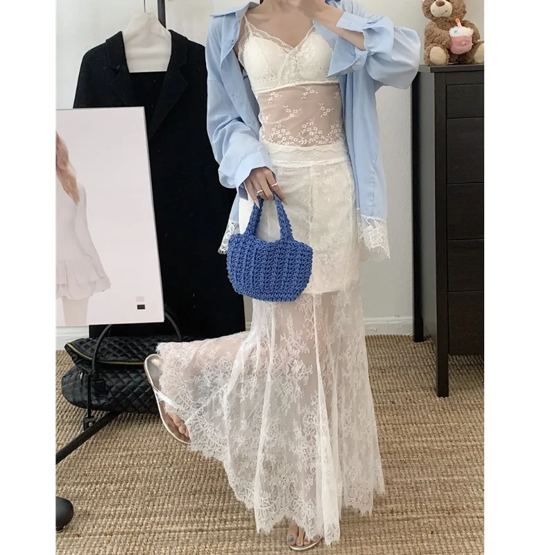 Elegant Long Sleeve Lace Shirt Tank Top Vest Three Piece Set Women's Fashion Loose Fit Inner Wear Half Skirt Ensemble
Elegant Long Sleeve Lace Shirt Tank Top Vest Three Piece Set Women's Fashion Loose Fit Inner Wear Half Skirt Ensemble