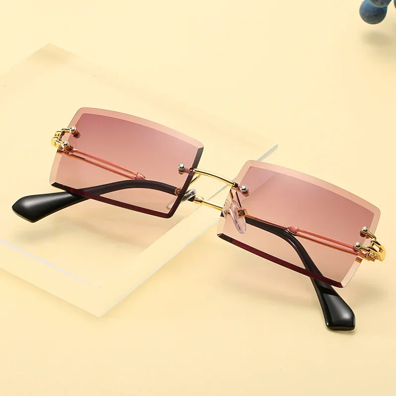 Fashion Brand Designer Retro Sun Glasses Pink Purple Square Sunglasses Women Female Rectangle Lens Vintage Shades for Women
Fashion Brand Designer Retro Sun Glasses Pink Purple Square Sunglasses Women Female Rectangle Lens Vintage Shades for Women