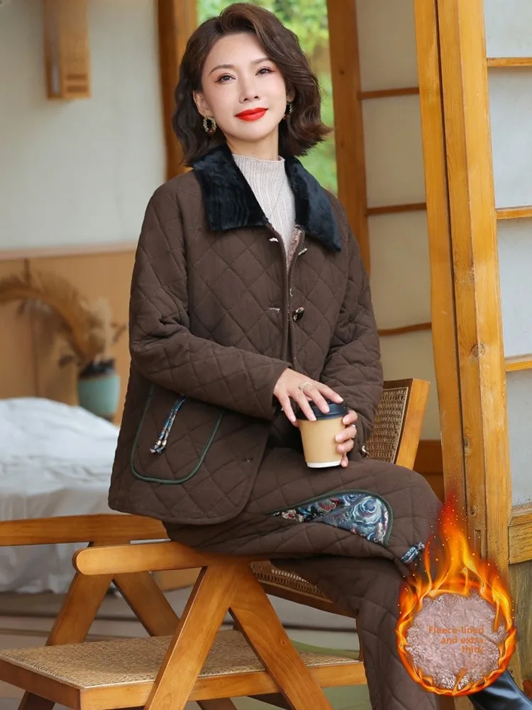 Warm Cotton Jaet And Pants Set for Older Women Faionable Korean Sle Winter Clothes Two-Piece Suit andma Coat New Chin...
Warm Cotton Jaet And Pants Set for Older Women Faionable Korean Sle Winter Clothes Two-Piece Suit andma Coat New Chin...