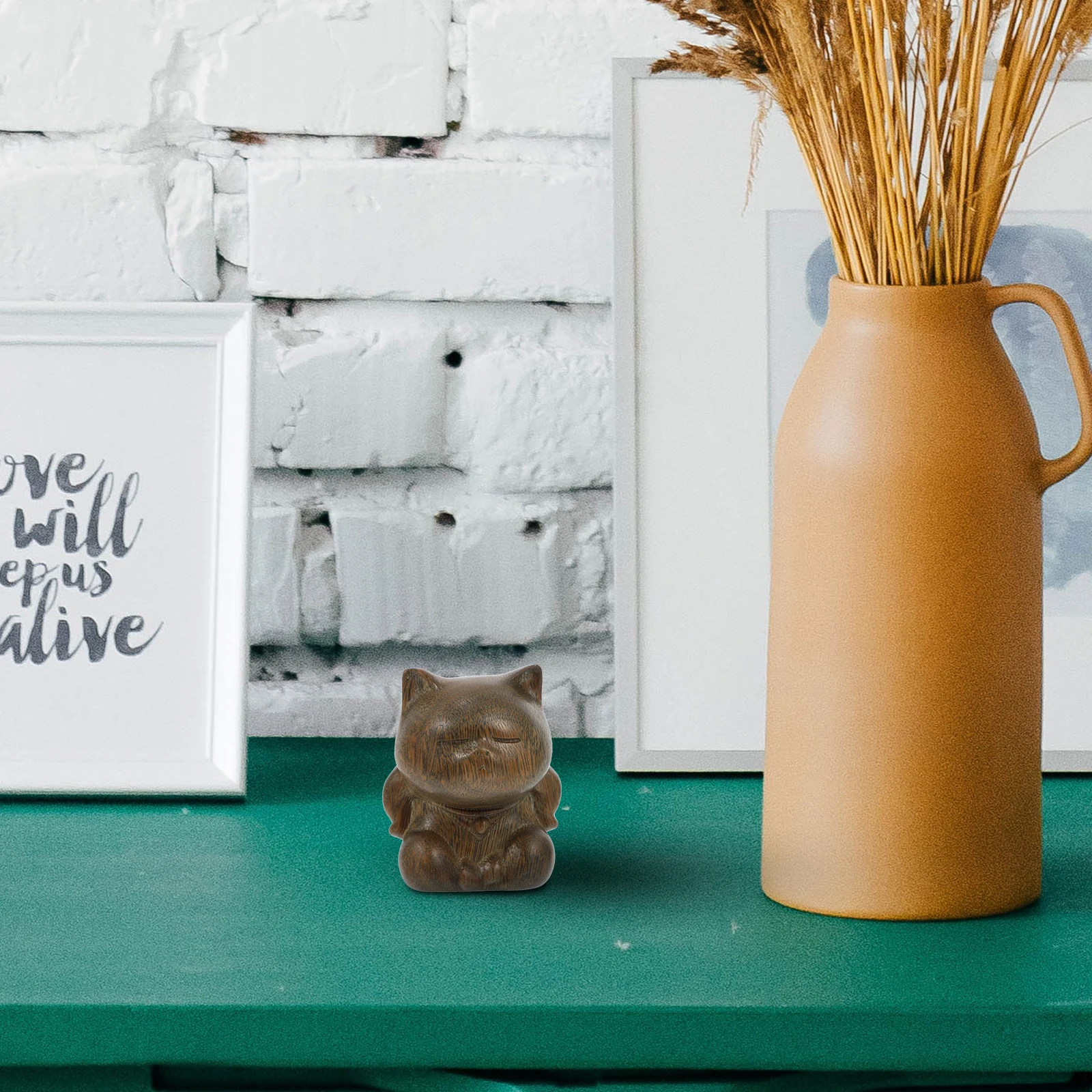 Solid Wood Cat Figurine Sandalwood Desktop Decor Ornament Gift for Home Office Indoor Decoration Woodcraft Adorable Carved
Solid Wood Cat Figurine Sandalwood Desktop Decor Ornament Gift for Home Office Indoor Decoration Woodcraft Adorable Carved