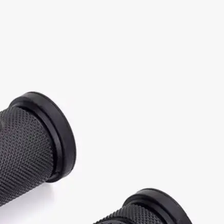 Soft Rubber Handlebar Cover Designed for Most Bikes Including Mountain and Folding Bikes Fits 22.2mm Diameter Bars
Soft Rubber Handlebar Cover Designed for Most Bikes Including Mountain and Folding Bikes Fits 22.2mm Diameter Bars