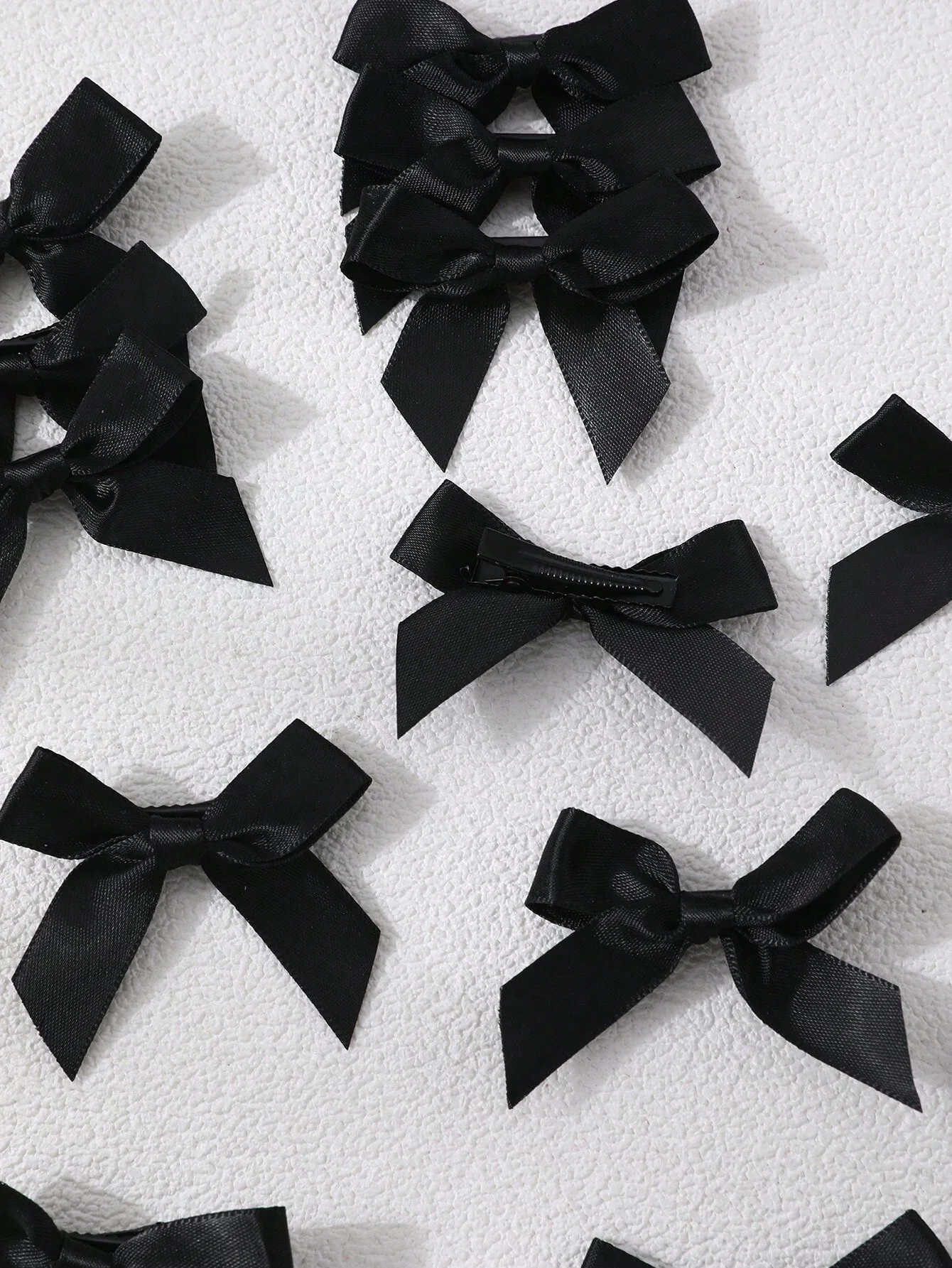 Black Ribbon Bow Hair Clips For Women Small Hairpins Fashion Punk Gothic Style
Black Ribbon Bow Hair Clips For Women Small Hairpins Fashion Punk Gothic Style
