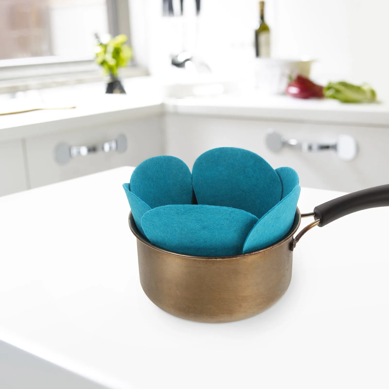 12pcs Cookware Protectors Non-Stick Pan Mats Heat Resistant Pot Dividers Kitchen Storage Anti-Scratch Protection Tableware Mat
12pcs Cookware Protectors Non-Stick Pan Mats Heat Resistant Pot Dividers Kitchen Storage Anti-Scratch Protection Tableware Mat