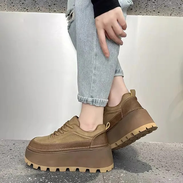 Women's Retro Patchwork Color Thick Bottom Platform Shoes Breathable Leather Low Top Casual Sneakers Spring Season Flats
Women's Retro Patchwork Color Thick Bottom Platform Shoes Breathable Leather Low Top Casual Sneakers Spring Season Flats