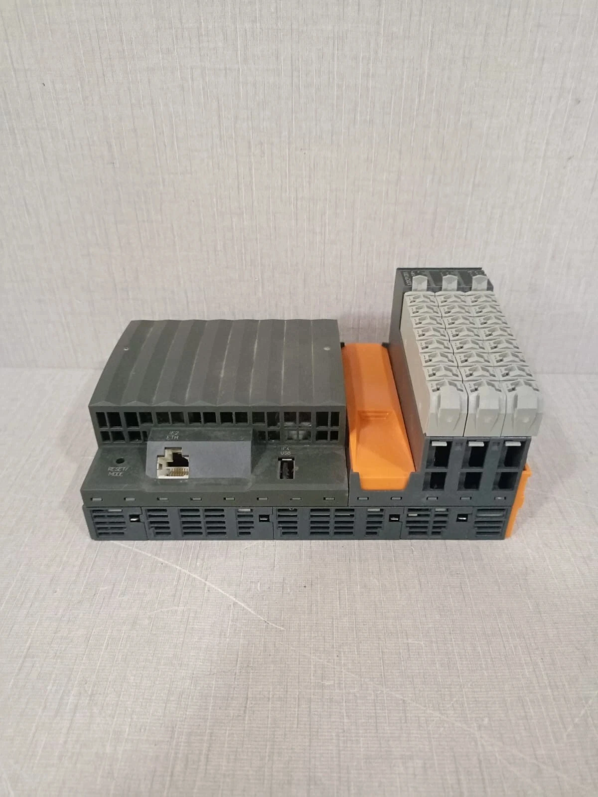 100% Оригинальный контроллер B&R X20 System PLC Mould X20CP1301 со встроенным вводом-выводом X20CP1381 X20CP1382
100% Оригинальный контроллер B&R X20 System PLC Mould X20CP1301 со встроенным вводом-выводом X20CP1381 X20CP1382
