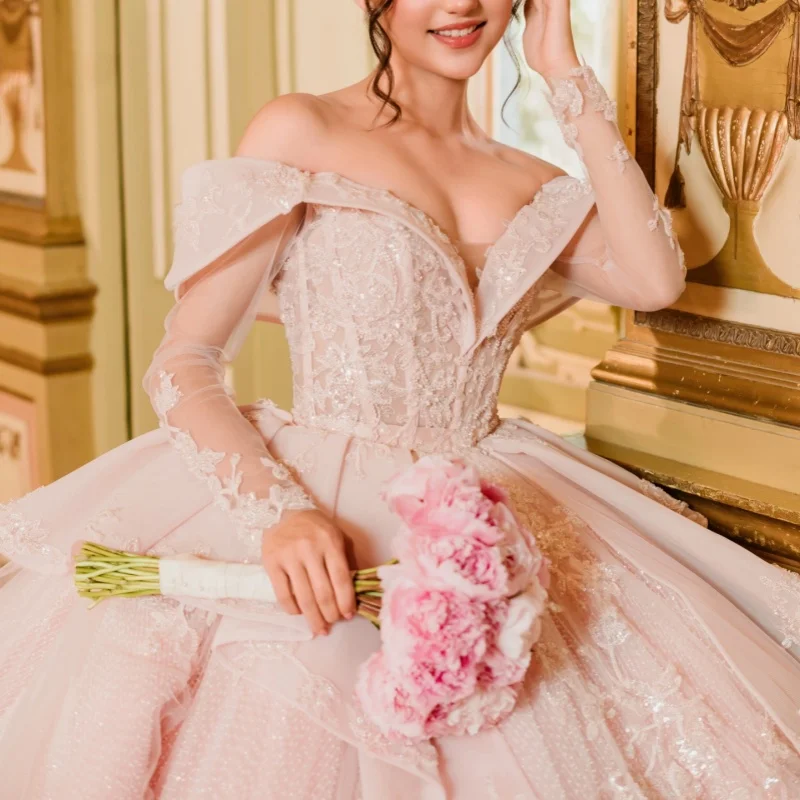 Shiny Light Pink Quinceanera Dresses Off the Shoulder Glitter Flower Decal Crystal Long tail Vestido De 15 Quinceanera Customize
Shiny Light Pink Quinceanera Dresses Off the Shoulder Glitter Flower Decal Crystal Long tail Vestido De 15 Quinceanera Customize