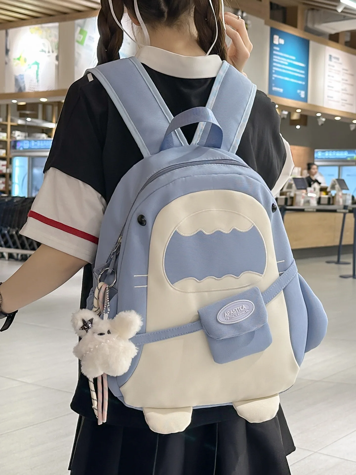 Adorable Cartoon Shark Kids Backpack 2025 New Style Nursery School Bag Children Lightweight Travel Backpack for Boys And Girls
Adorable Cartoon Shark Kids Backpack 2025 New Style Nursery School Bag Children Lightweight Travel Backpack for Boys And Girls