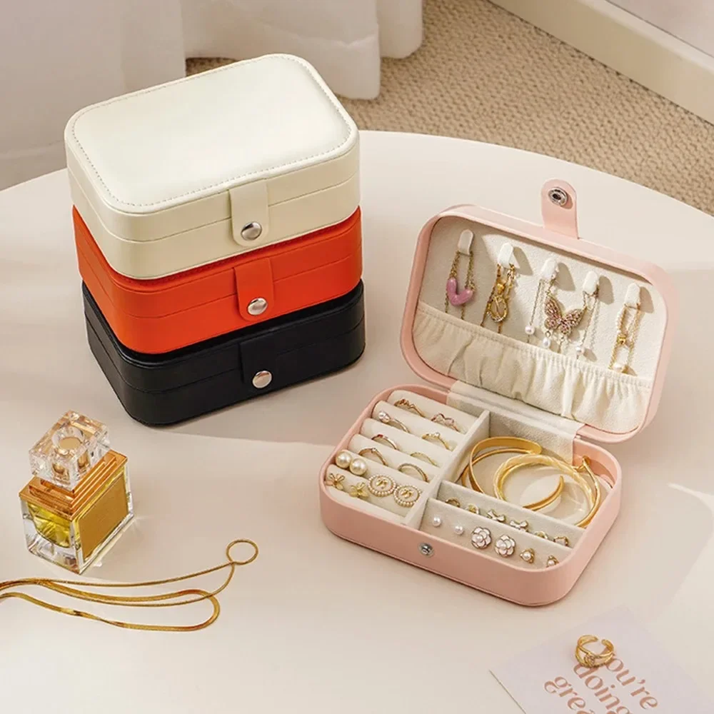 Valentine's Day Portable Large Capacity Jewelry Box for Women Earrings Rings Necklaces Storage Box Jewelry Leather Jewelry Case
Valentine's Day Portable Large Capacity Jewelry Box for Women Earrings Rings Necklaces Storage Box Jewelry Leather Jewelry Case