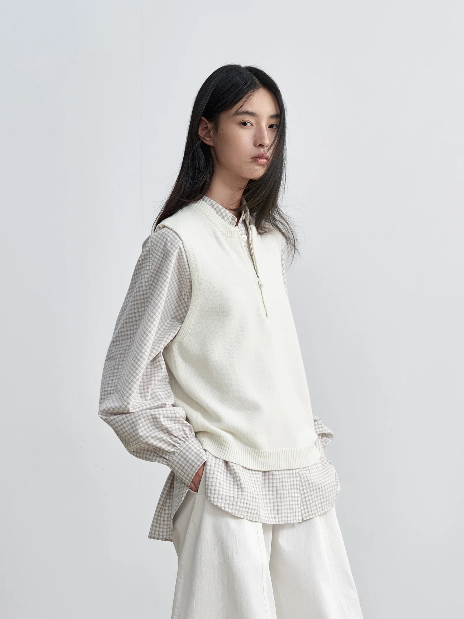 Женский вязаный жилет Haverice с V-образным вырезом и молнией, из смесовой шерсти и хлопка, повседневный, модный, эксклюзивно онлайн
Женский вязаный жилет Haverice с V-образным вырезом и молнией, из смесовой шерсти и хлопка, повседневный, модный, эксклюзивно онлайн