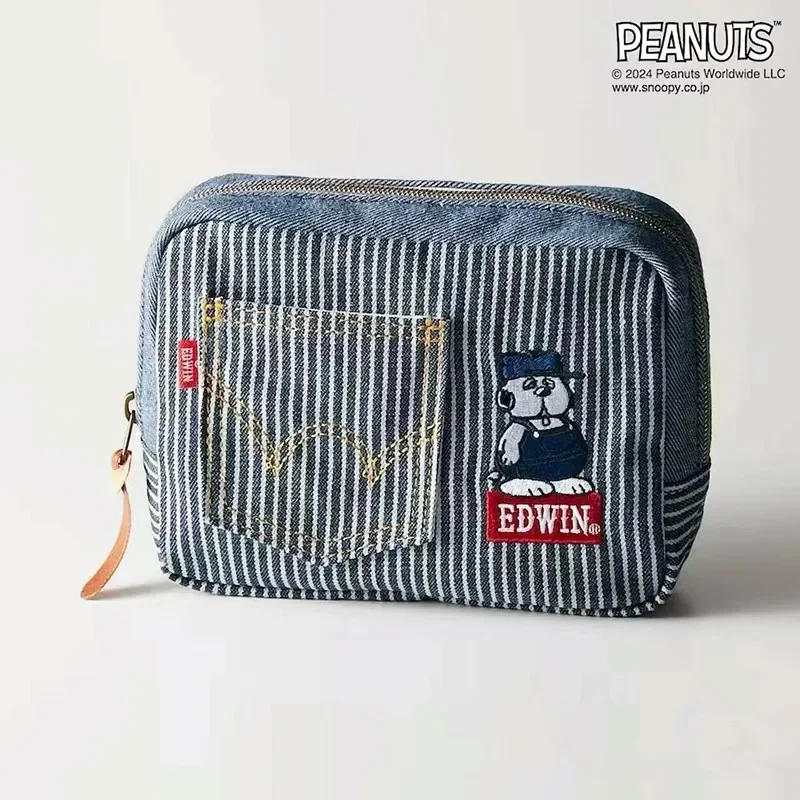 Snoopy Kawaii Anime Makeup Bag Storage Bag Denim Fabric Embroidery Travel Portable Cartoon Student Birthday Gift for Children
Snoopy Kawaii Anime Makeup Bag Storage Bag Denim Fabric Embroidery Travel Portable Cartoon Student Birthday Gift for Children
