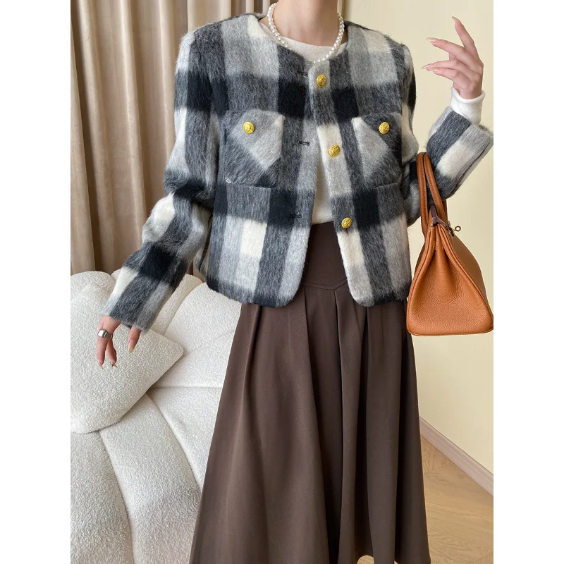 French Wool Plaid Casual Jacket Women's Autumn Winter Fashion Chic Long-sleeved Daily Basic Office Small Fragrant Woolen Coat
French Wool Plaid Casual Jacket Women's Autumn Winter Fashion Chic Long-sleeved Daily Basic Office Small Fragrant Woolen Coat