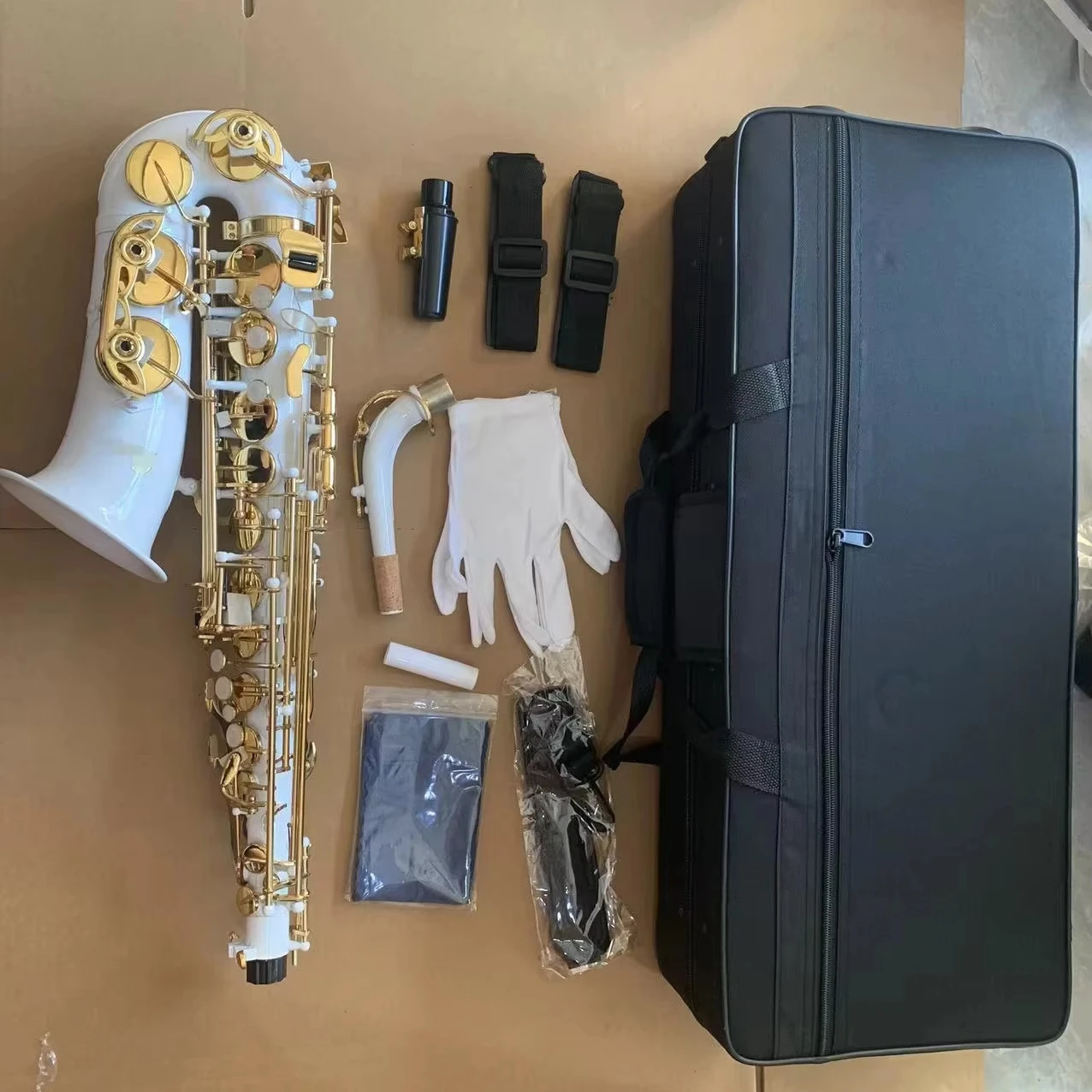 Hooqu Professional Performance Of White Saxophone In Brass Flat B-key, Playing Saxophone Wind Instruments For Adult Beginners
Hooqu Professional Performance Of White Saxophone In Brass Flat B-key, Playing Saxophone Wind Instruments For Adult Beginners