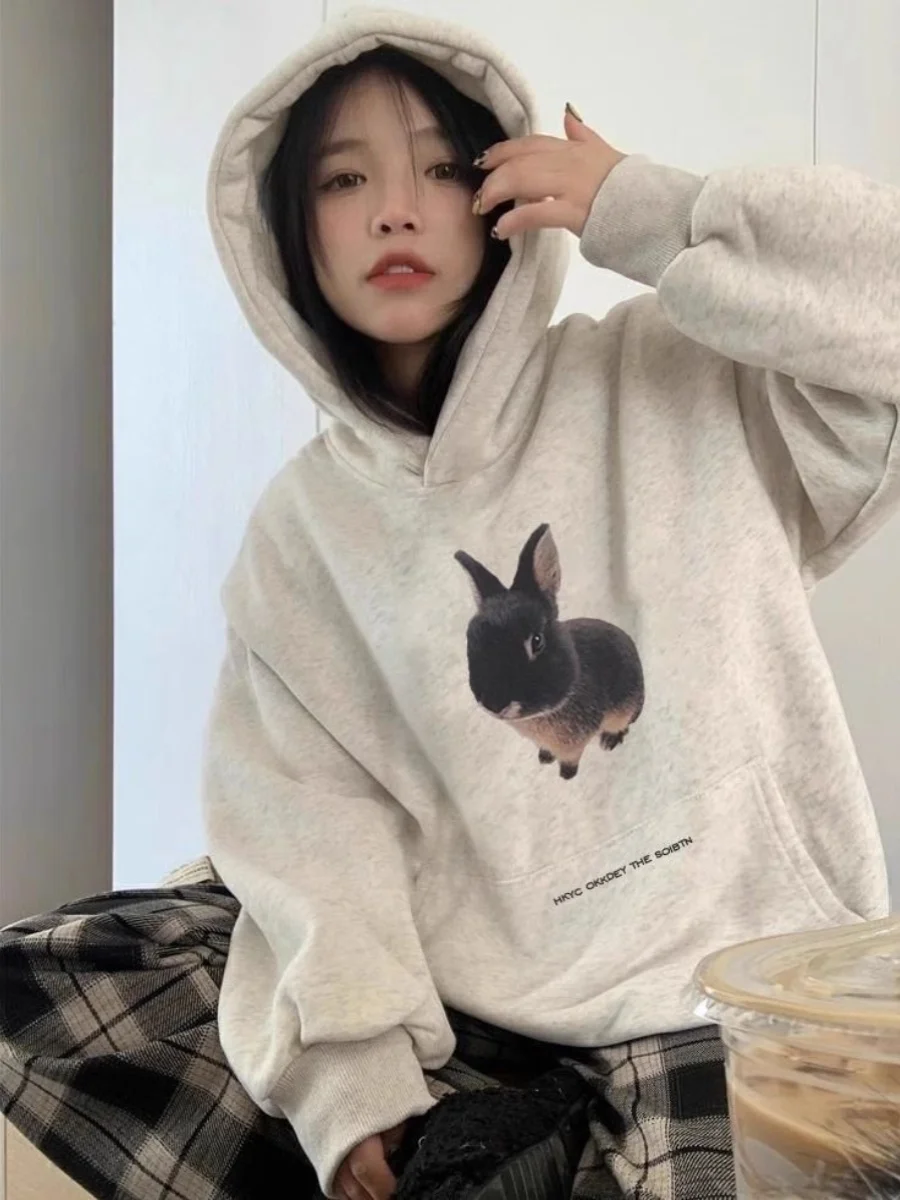 Gray White Rabbit Print Hoodie Women's Thickened Fleece Autumn Winter New Style Casual Outerwear Sweatshirt Loose Fit Long Sl...
Gray White Rabbit Print Hoodie Women's Thickened Fleece Autumn Winter New Style Casual Outerwear Sweatshirt Loose Fit Long Sl...