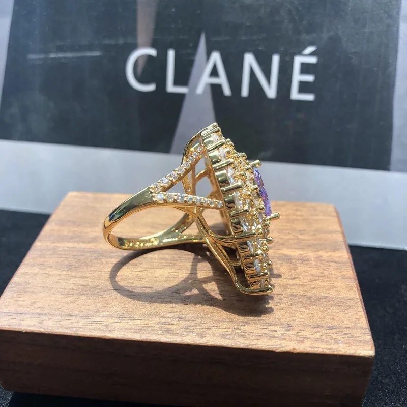 Western Medieval Heavy Industry Copper Material Micro-inlaid Bright Zircon Ring Taro Amethyst Luxury High-end Ring
Western Medieval Heavy Industry Copper Material Micro-inlaid Bright Zircon Ring Taro Amethyst Luxury High-end Ring