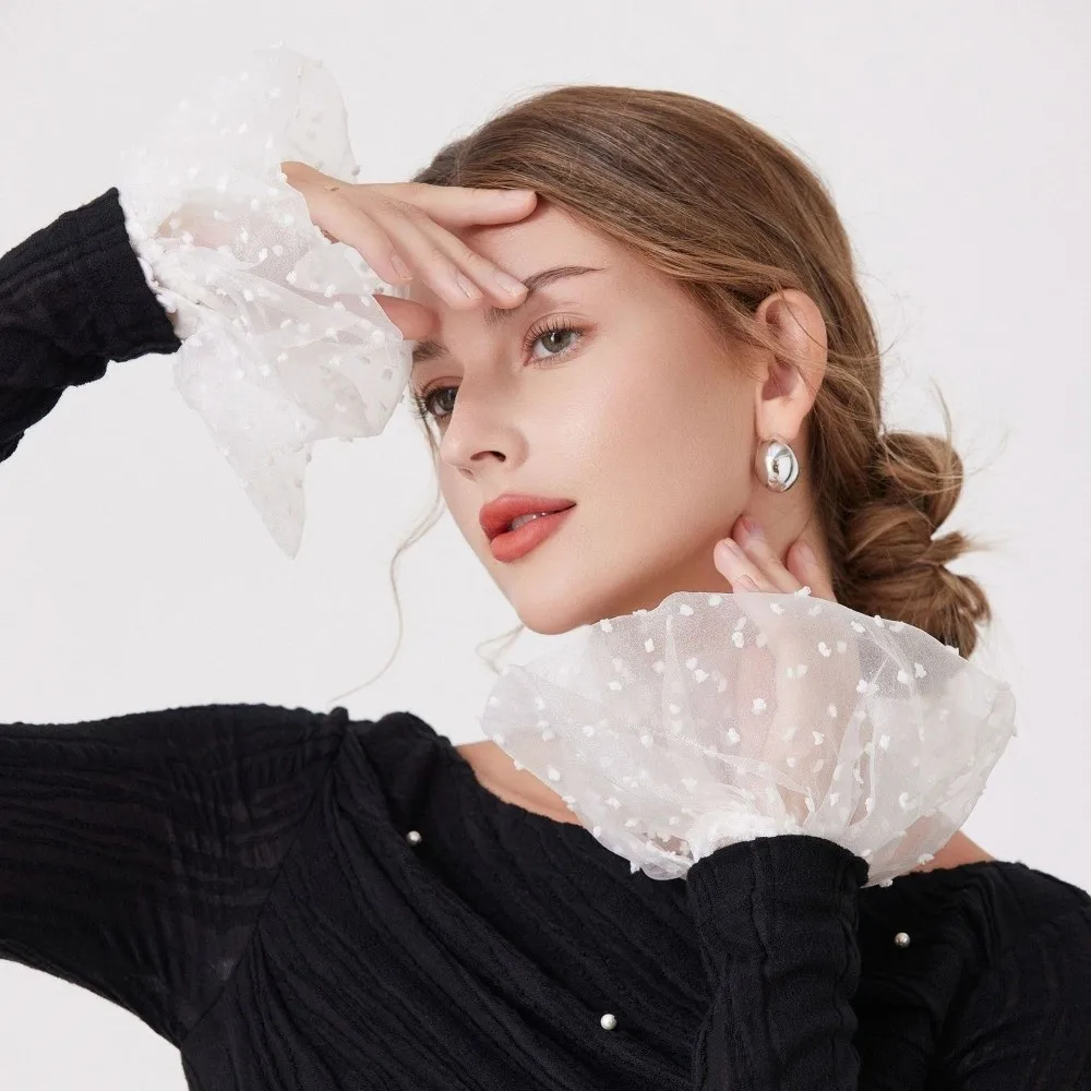 Элегантные кружевные кружевные манжеты, тонкие съемные манжеты для свитера, плиссированные искусственные манжеты для женщин
Элегантные кружевные кружевные манжеты, тонкие съемные манжеты для свитера, плиссированные искусственные манжеты для женщин
