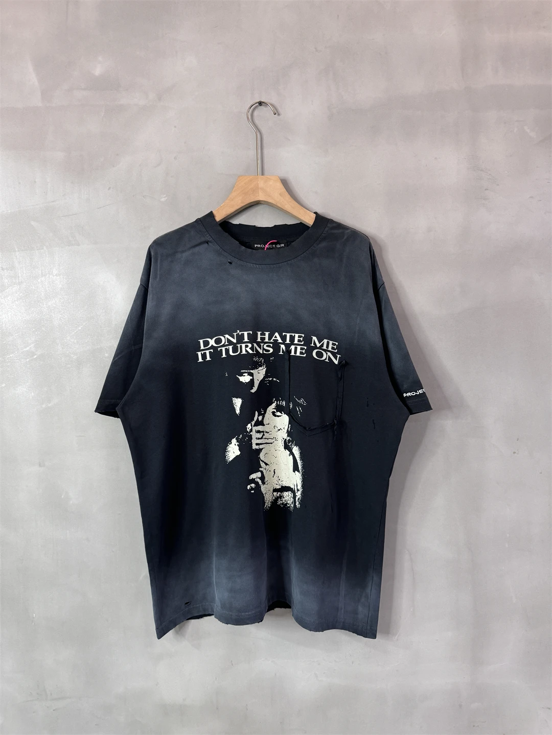 Ailz Project Retro Print ort Sve American Waed Pure Cotton T-irt Loose Fit Youthful ular Summer Breathable Casual...
Ailz Project Retro Print ort Sve American Waed Pure Cotton T-irt Loose Fit Youthful ular Summer Breathable Casual...