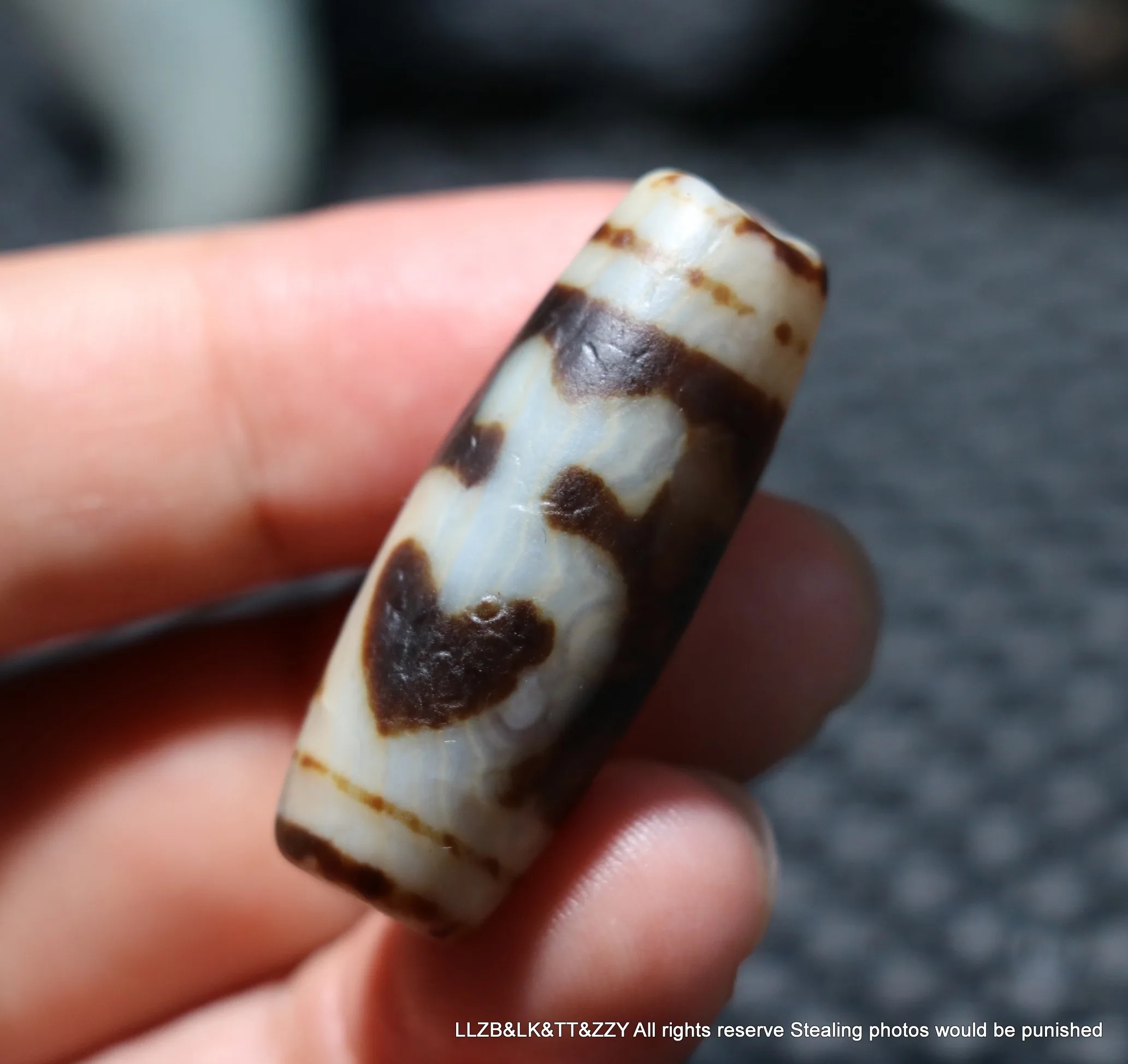Unique Style Magic Power Tibetan Old Agate Aquarius Treasure Bottle Symbolize dZi Bead Amulet Fit For Bracelet UPD0907A73
Unique Style Magic Power Tibetan Old Agate Aquarius Treasure Bottle Symbolize dZi Bead Amulet Fit For Bracelet UPD0907A73