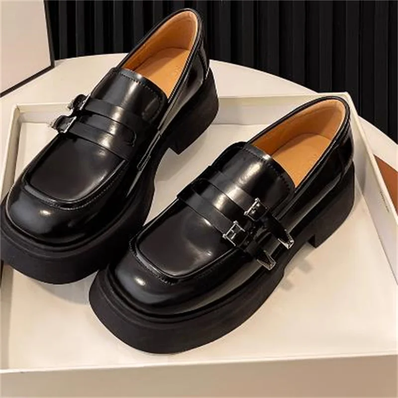 Belts Buckle Shoes for Ladies Round Toes Women Leather Mid Heels Female Loafers Sewing Lines Zapatos Mujer Solid Chassure Femme
Belts Buckle Shoes for Ladies Round Toes Women Leather Mid Heels Female Loafers Sewing Lines Zapatos Mujer Solid Chassure Femme