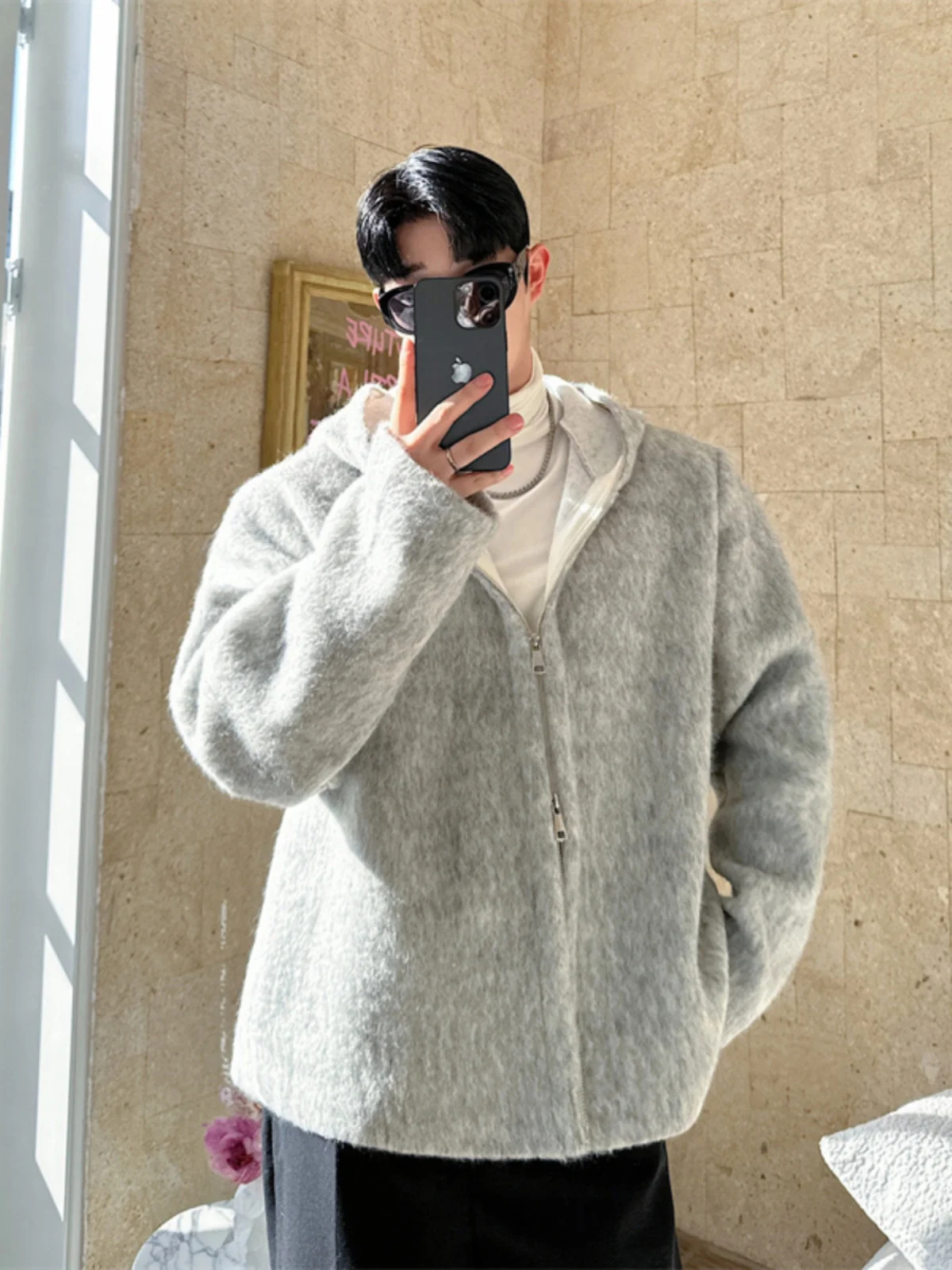 Корейская повседневная свободная вязаная шапка, мужской модный одинаковый открытый кардиган, теплая верхняя одежда, повседневная вязаная шапка из смешанной морской шерсти...
Корейская повседневная свободная вязаная шапка, мужской модный одинаковый открытый кардиган, теплая верхняя одежда, повседневная вязаная шапка из смешанной морской шерсти...