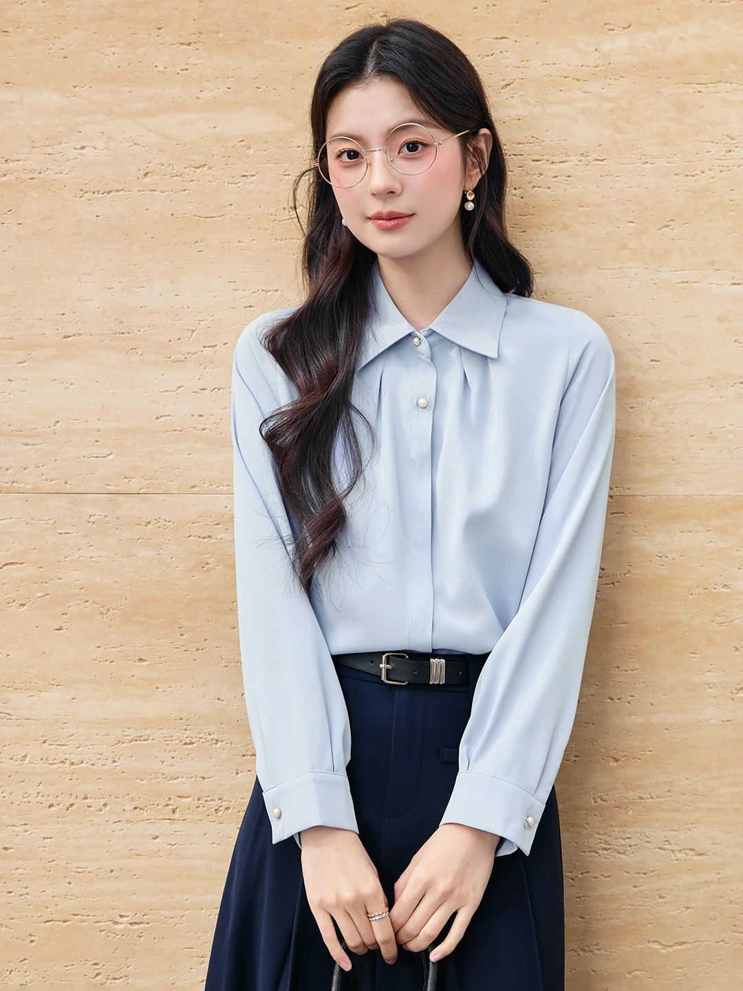 Elegant Ladylike Women's Long Sleeve Loose Fit Shirt Versatile Professional Workwear Fashionable Hong Kong Style Top
Elegant Ladylike Women's Long Sleeve Loose Fit Shirt Versatile Professional Workwear Fashionable Hong Kong Style Top
