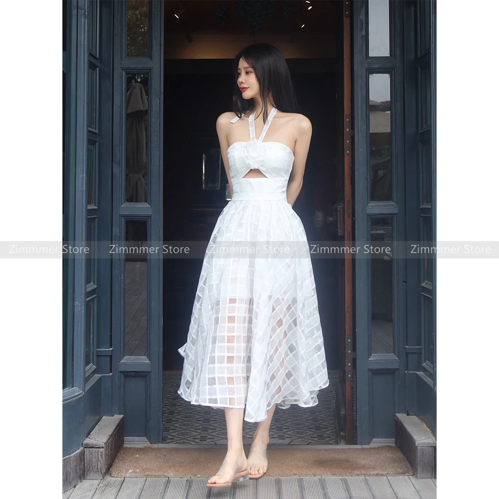 Vietnam French niche seaside vacation hanging neck sexy backless flowers temperament beach dresses
Vietnam French niche seaside vacation hanging neck sexy backless flowers temperament beach dresses