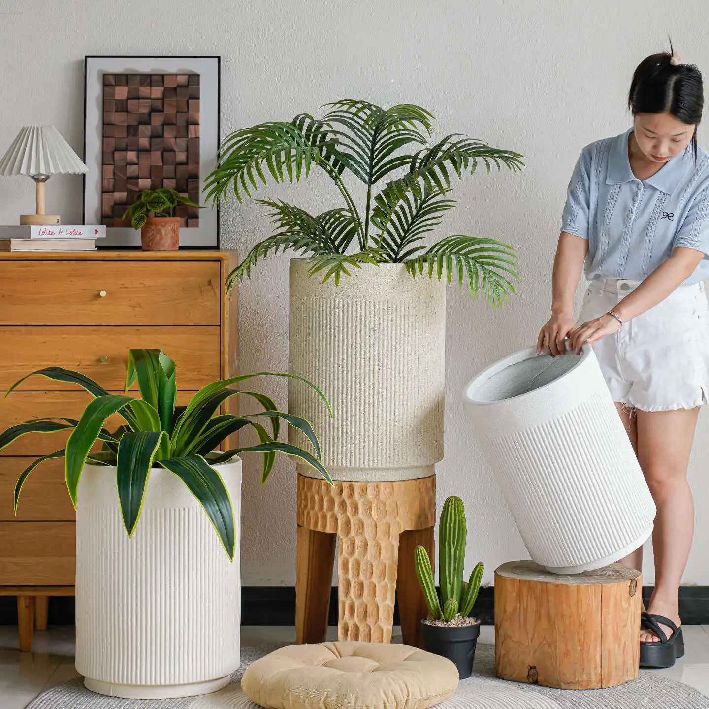 Nordic simple flower pot living room floor-to-ceiling magnesium mud flower pot large modern creative imitation ceramic
Nordic simple flower pot living room floor-to-ceiling magnesium mud flower pot large modern creative imitation ceramic